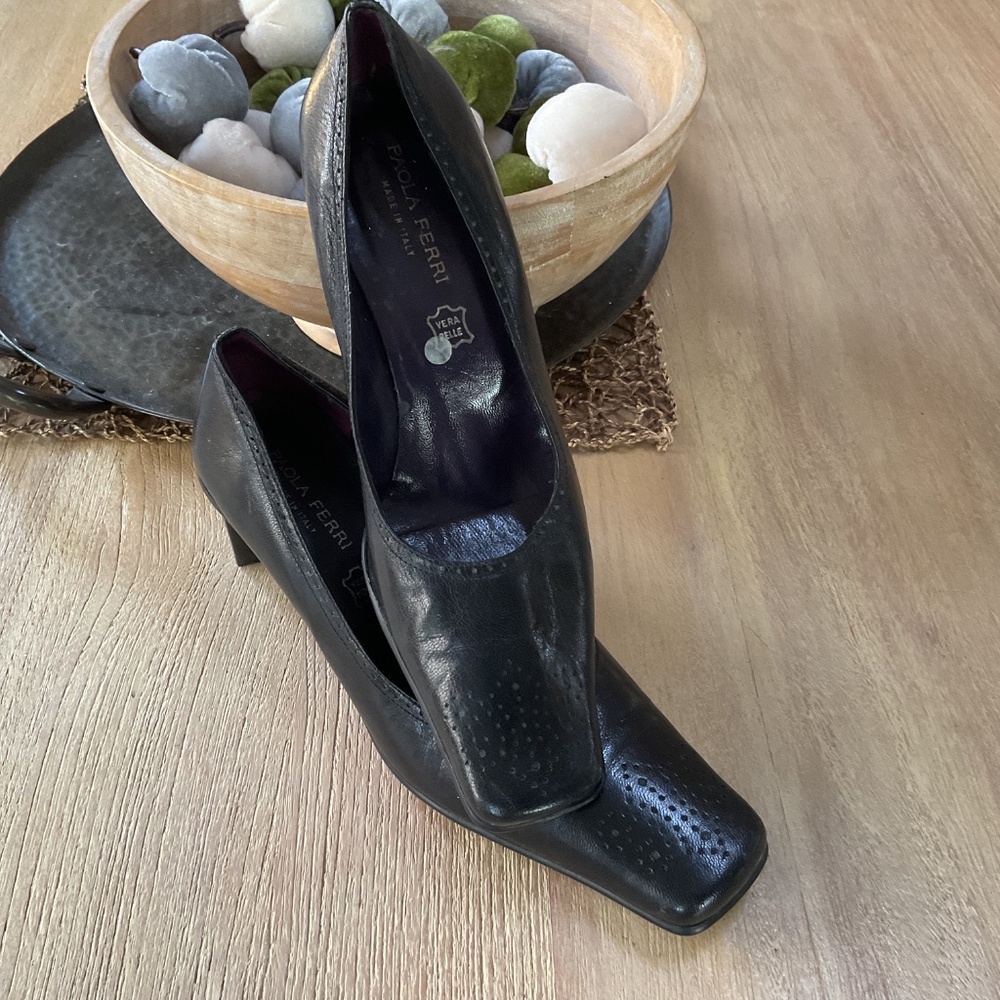 Paola Ferri Women’s Black Italian Leather  Pumps 38 (US 8) - Picture 6 of 12